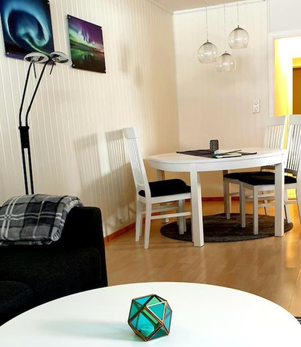 Spacious Apartment On Kvaloya Kvaløysletta Eksteriør bilde